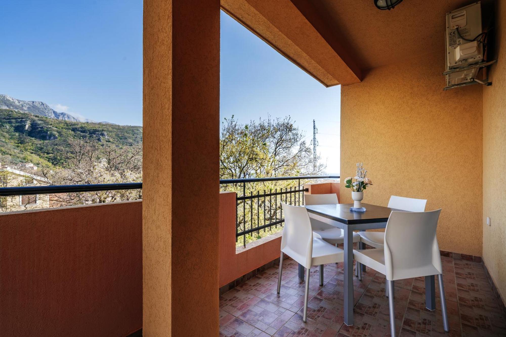 בודווה Apartments Radevic מראה חיצוני תמונה