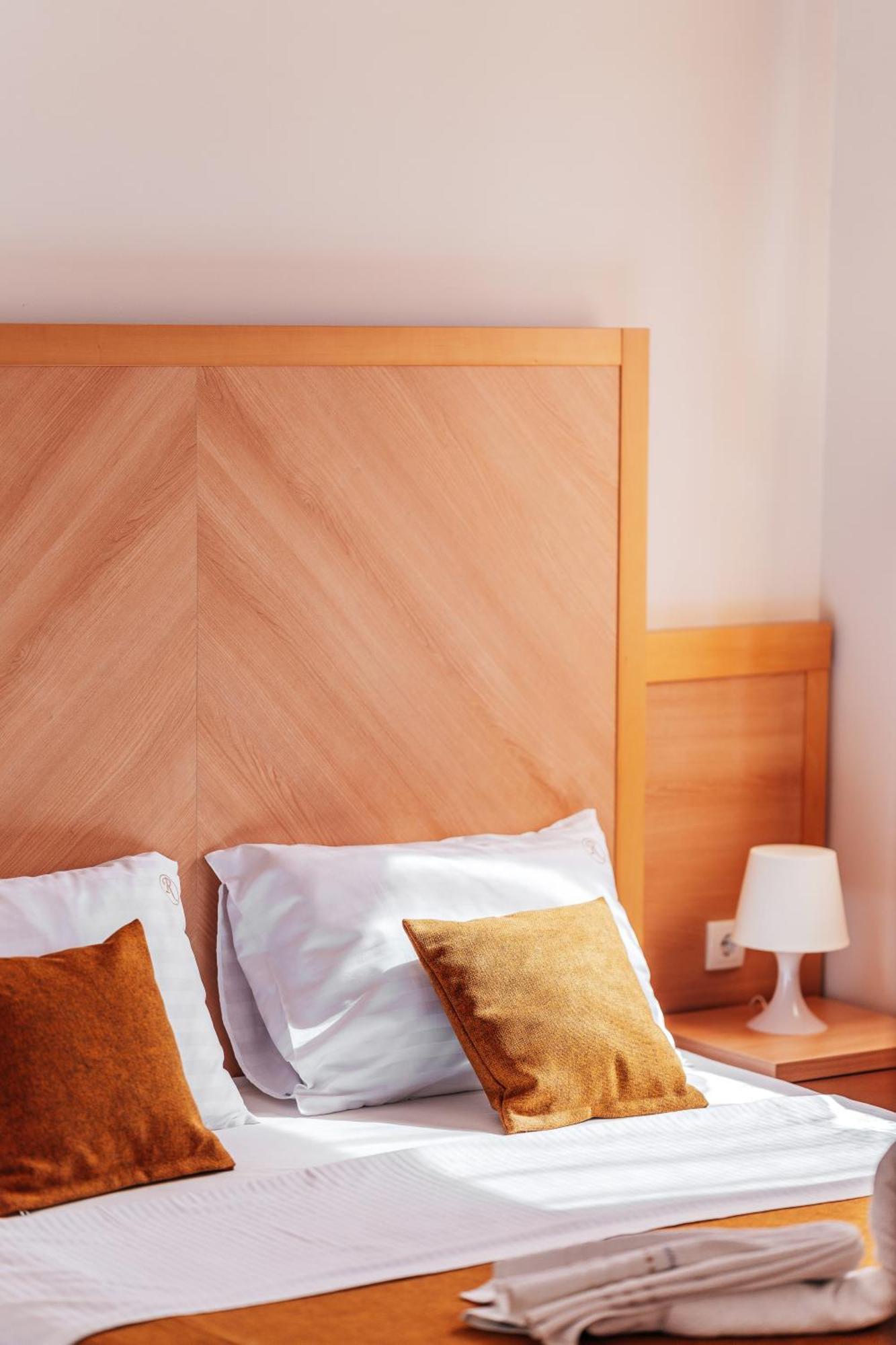 בודווה Apartments Radevic מראה חיצוני תמונה