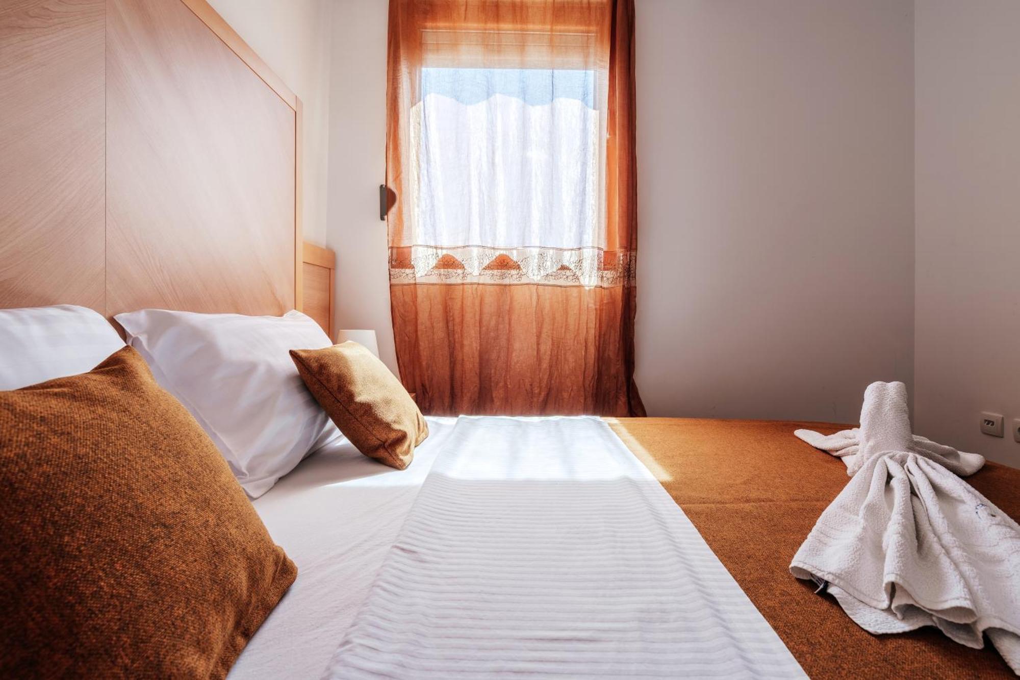 בודווה Apartments Radevic מראה חיצוני תמונה