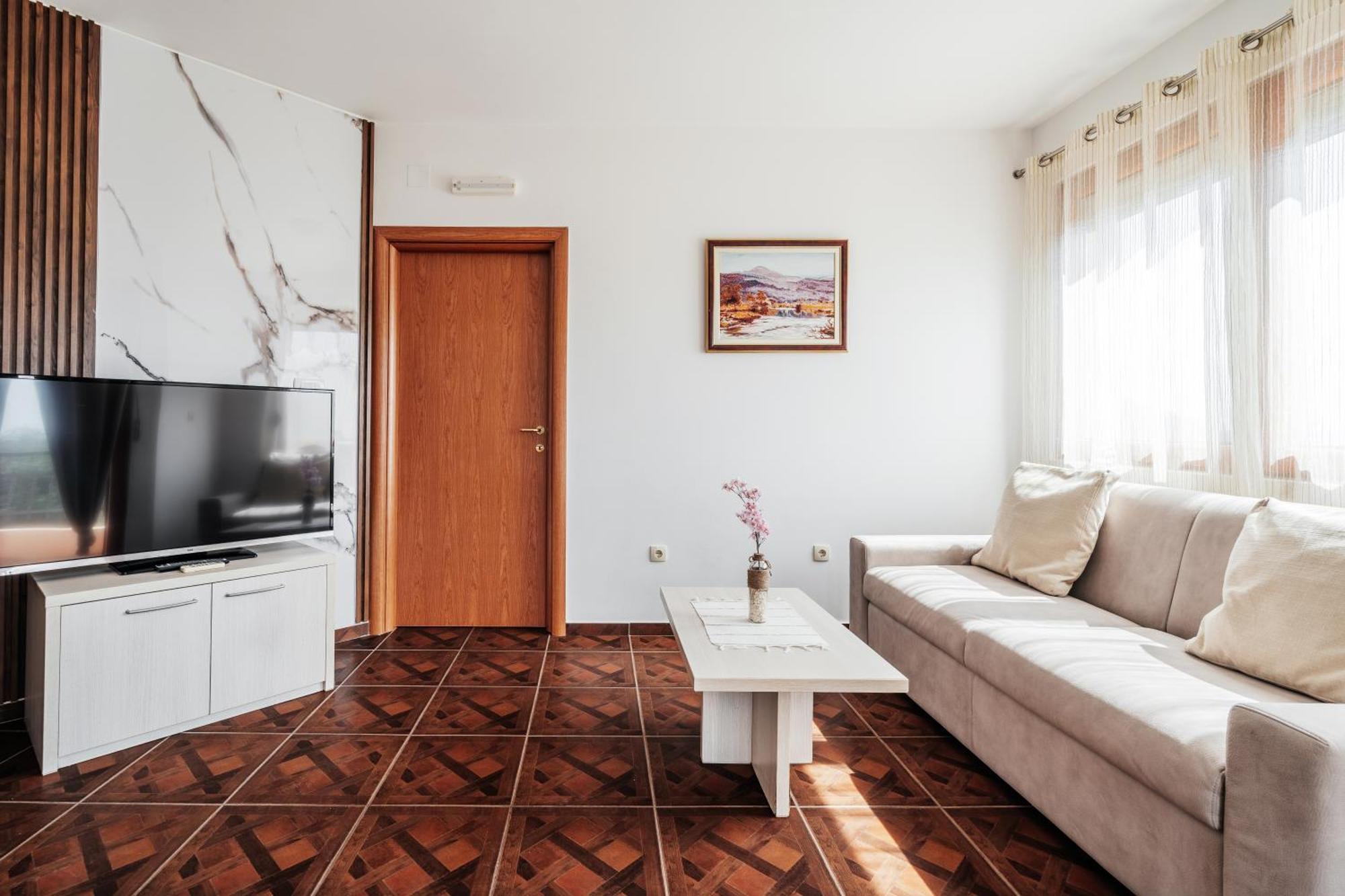 בודווה Apartments Radevic מראה חיצוני תמונה