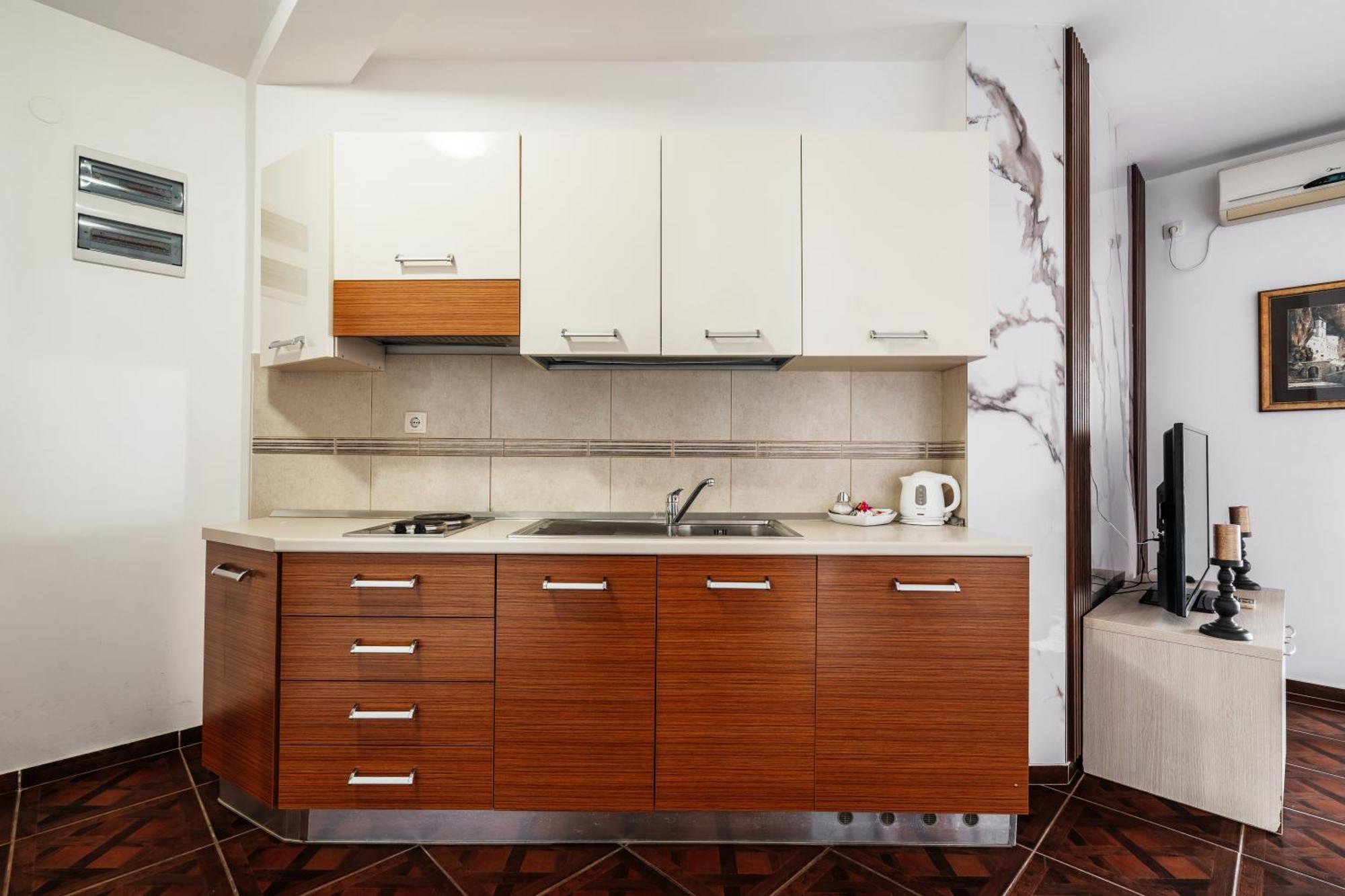 בודווה Apartments Radevic מראה חיצוני תמונה
