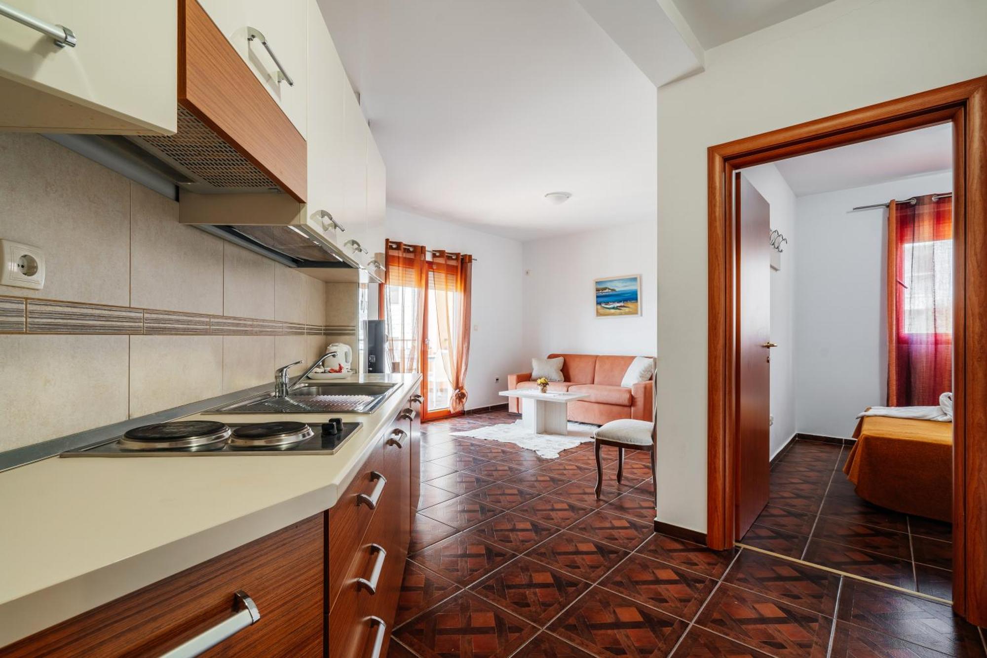 בודווה Apartments Radevic מראה חיצוני תמונה