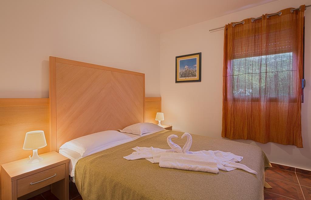 בודווה Apartments Radevic מראה חיצוני תמונה